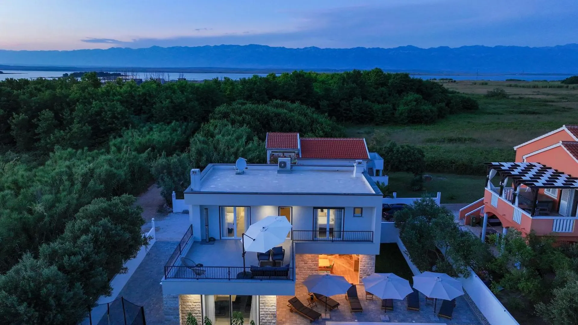 Crowonder Villa Bura With Heated Swimming Pool And Jacuzzi Privlaka   Privlaka (Zadar)