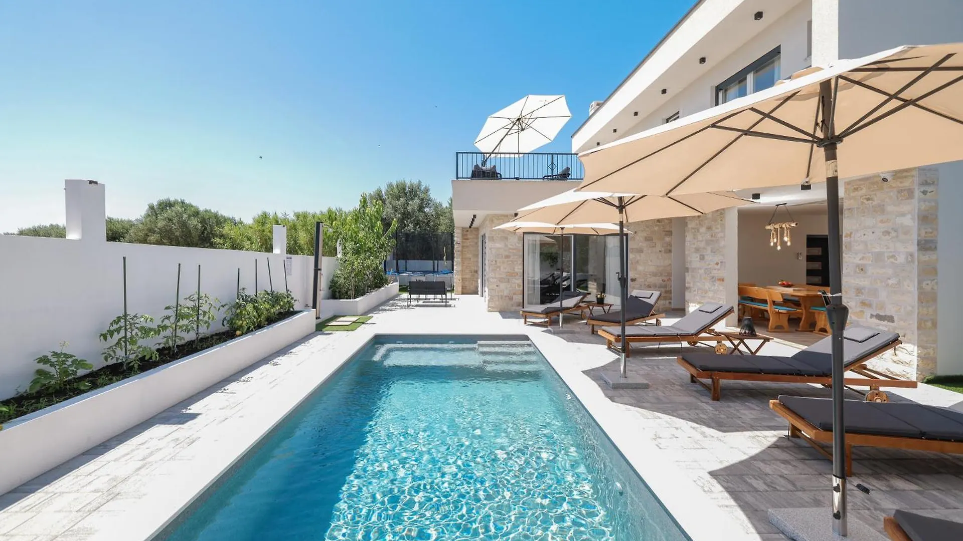 Crowonder Villa Bura With Heated Swimming Pool And Jacuzzi Privlaka