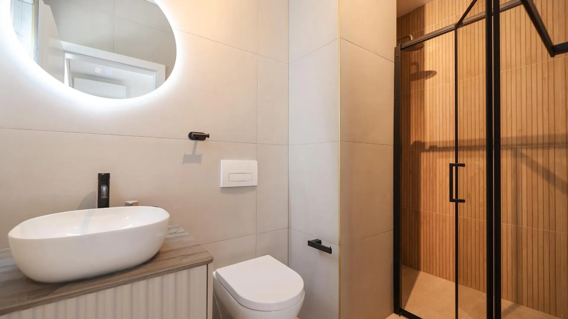 Crowonder Villa Bura With Heated Swimming Pool And Jacuzzi Privlaka