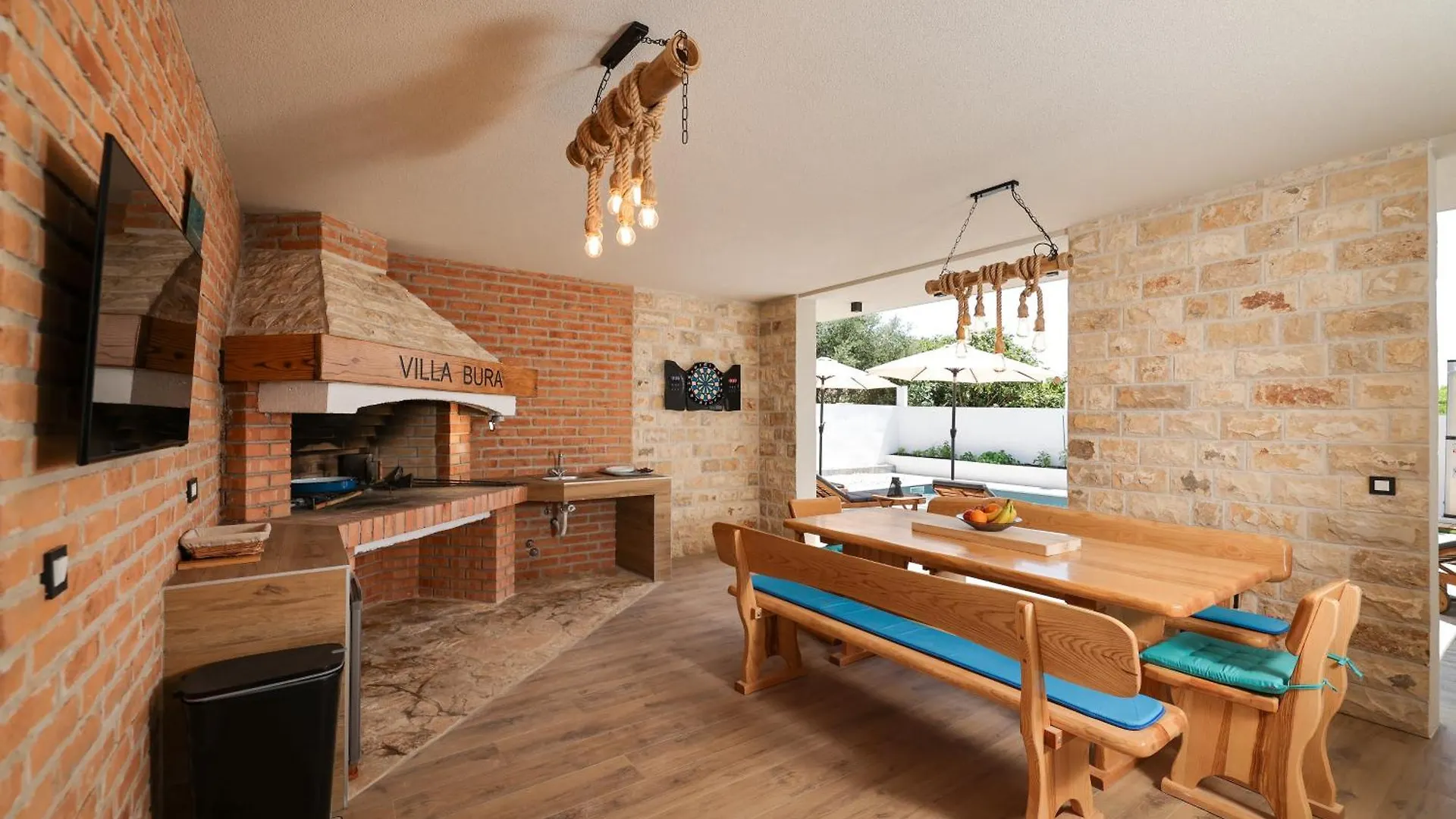 Crowonder Villa Bura With Heated Swimming Pool And Jacuzzi Privlaka  Kroatien