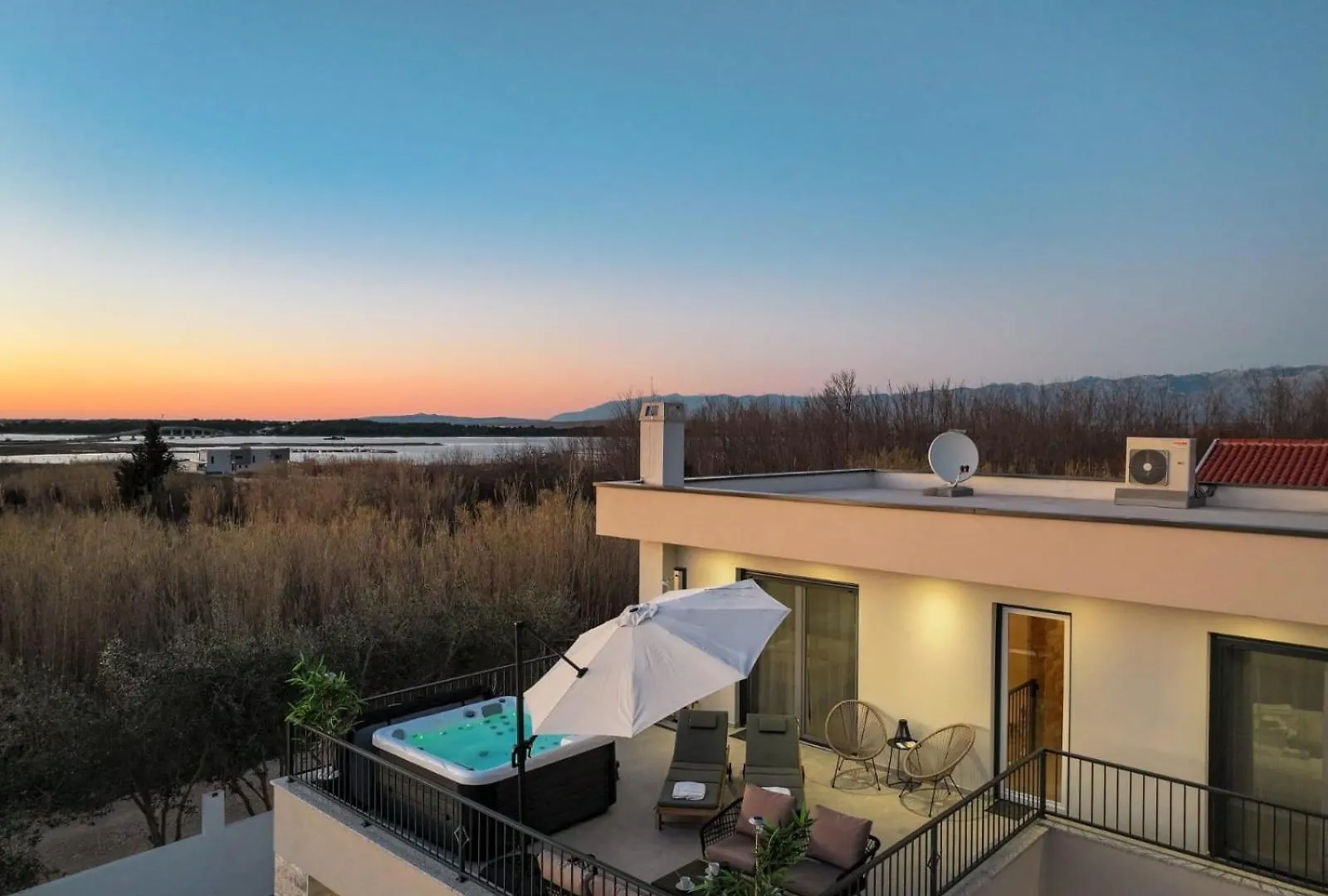 Crowonder Villa Bura With Heated Swimming Pool And Jacuzzi Privlaka  0*, Privlaka (Zadar) Croatia
